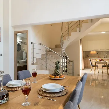 וילה Park View And Near The Sea With Private Pool 1 *