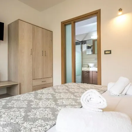 Park View And Near The Sea With Private Pool 1 干尼亞