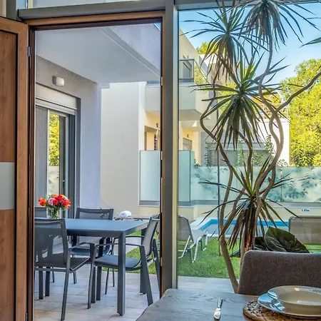 Park View And Near The Sea With Private Pool 1