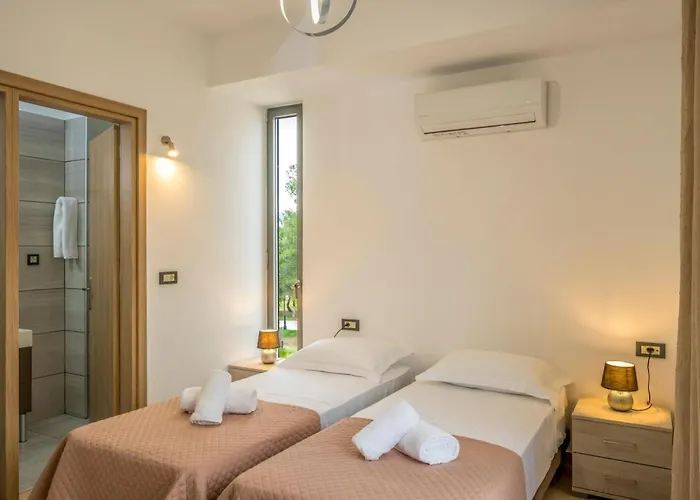 Park View And Near The Sea With Private Pool 1 Villa *