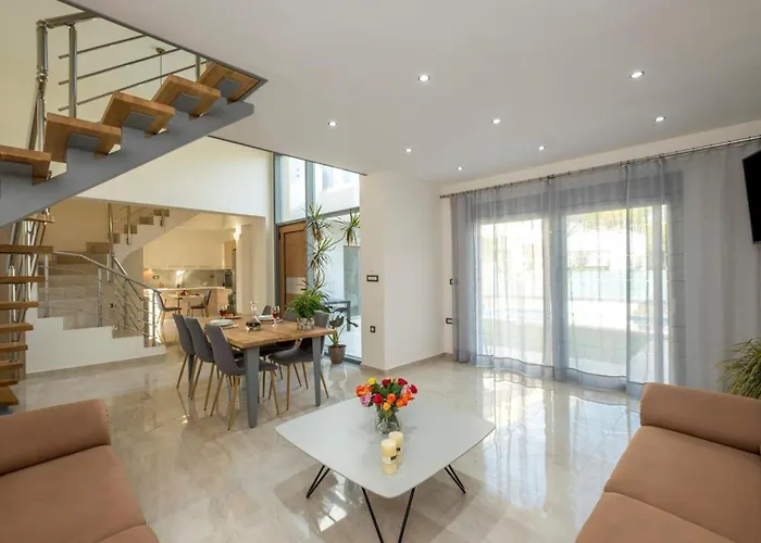 Park View And Near The Sea With Private Pool 1 Villa La Canée